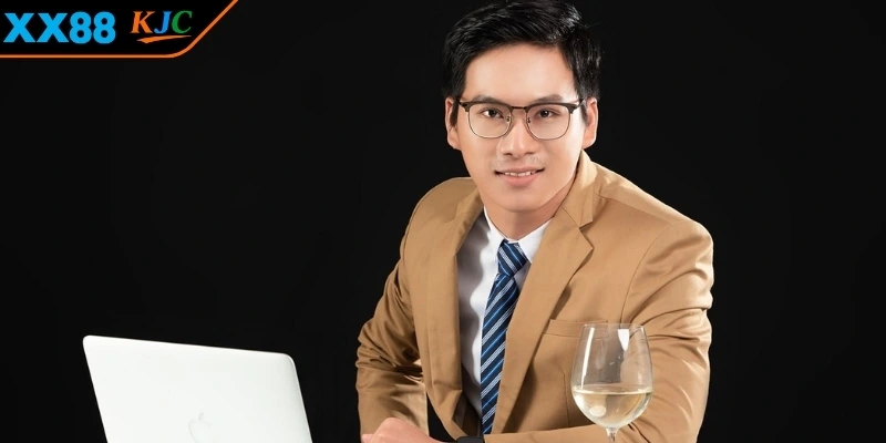 Tác giả Nguyễn Minh Hải và đứa con tinh thần X X88